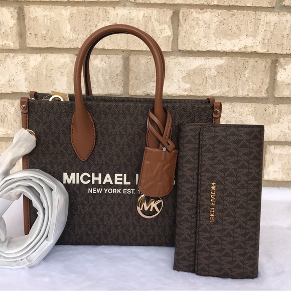 Michael Kors Purse And Wallet - Picture 1 of 15